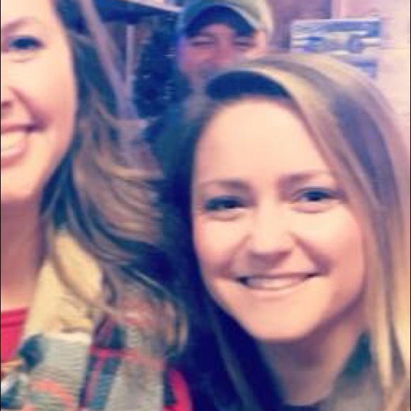 Meet your Posher, Hali - Picture 1 of 1